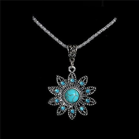 H:HYDE Nice Shipping Vintage Style Hollow Crystal Flower Shaped Pendant Retro Natural Stone Necklace Beautiful Women Gift